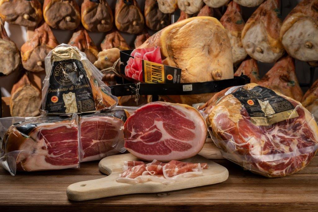 Prosciutto crudo di Parma DOP intero sezionato in tre parti 25-28 mesi - laCulatta